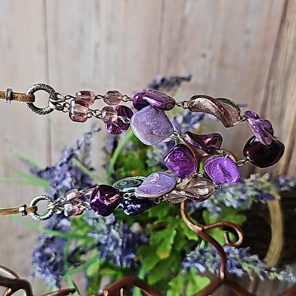 LAVENDER IRIDESCENT THREE ROW BEADED FASHION NECKLACE - Picture 2 of 9